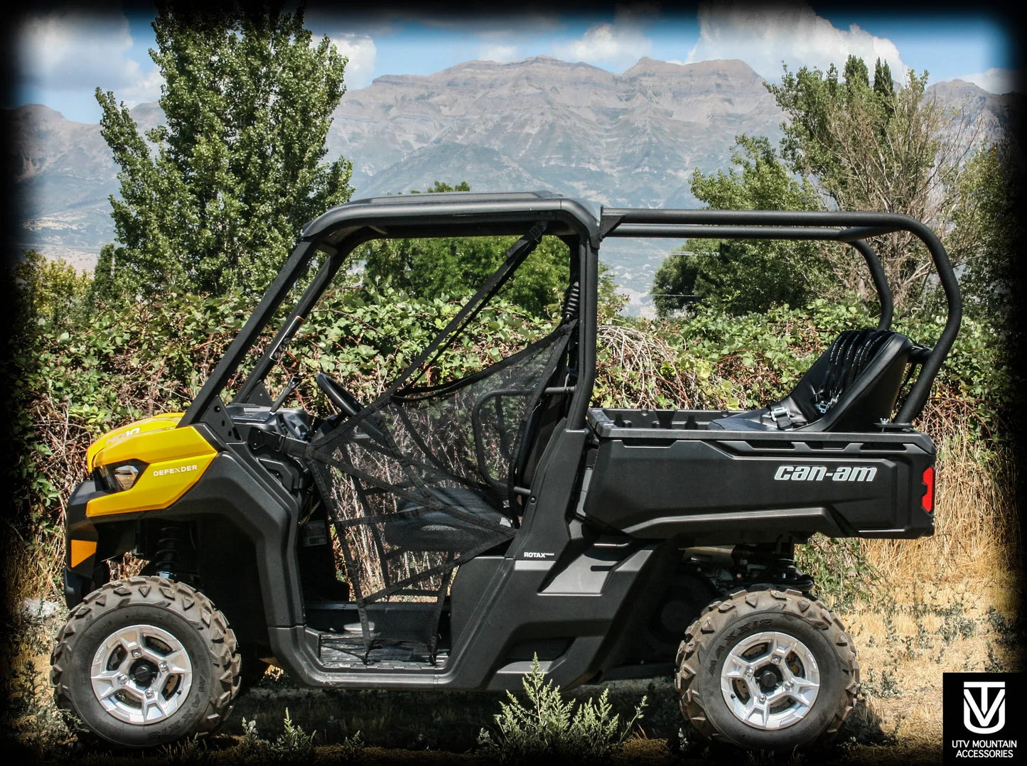 Defender Backseat and Roll Cage Kit (2016+)